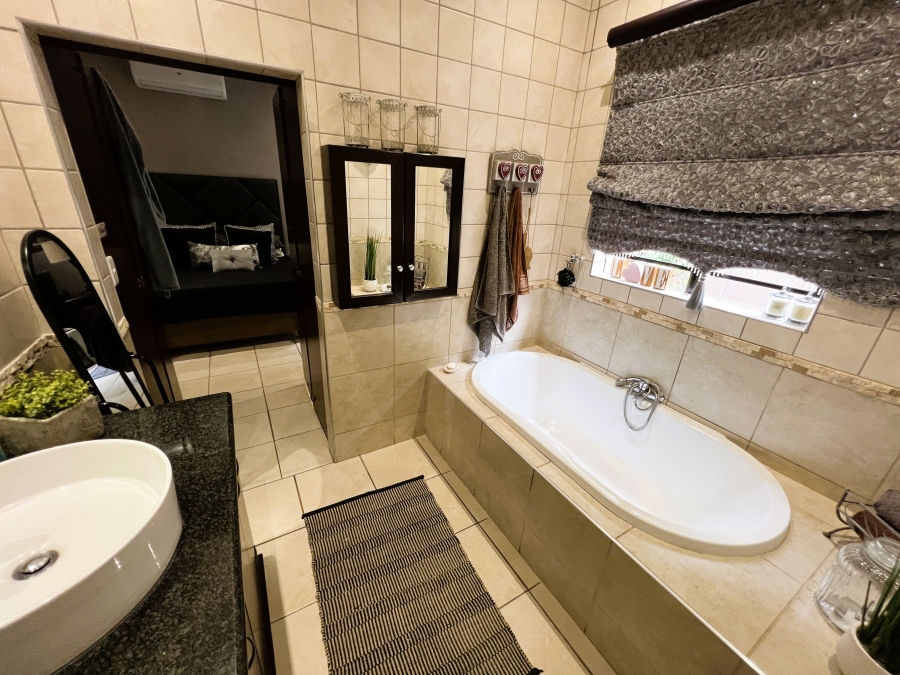 3 Bedroom Property for Sale in Wilkoppies North West